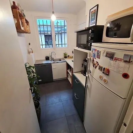 アパート Cosy, And Authentic Flat In An Excellent Location パリ